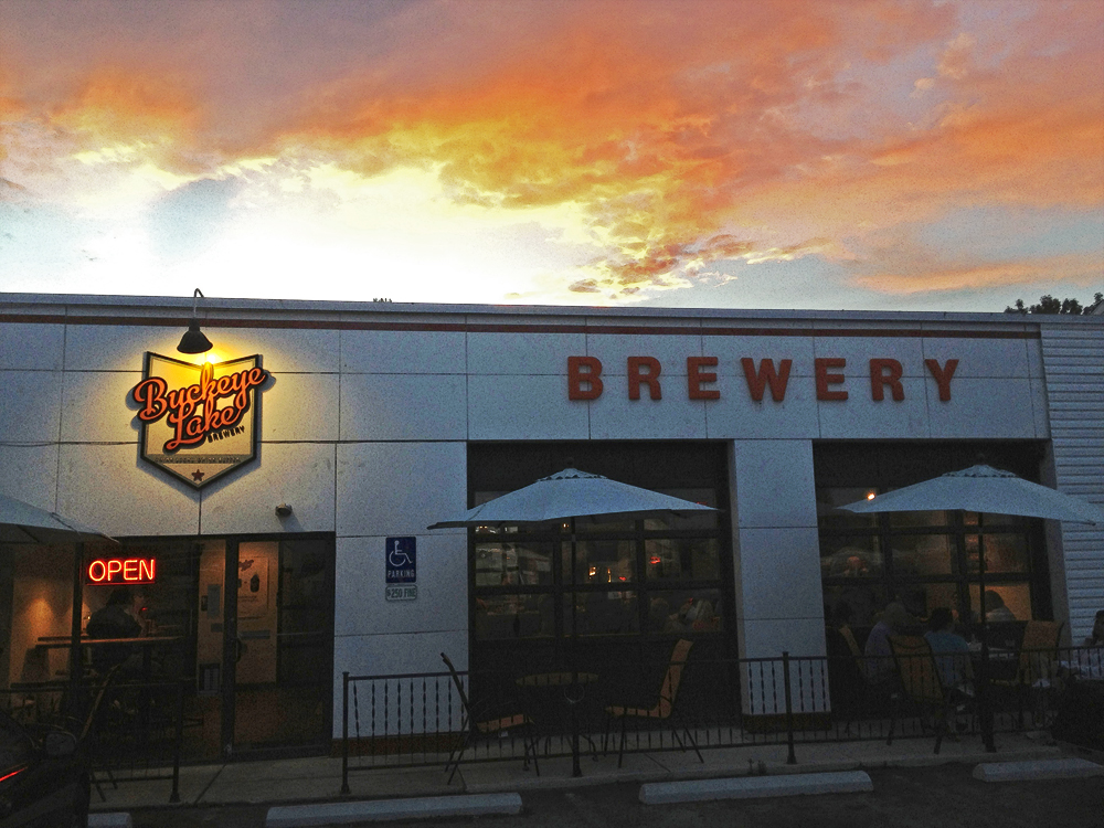 sunset at buckeye lake brewery